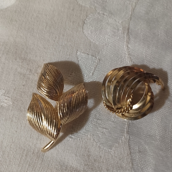 Vintage Christian Dior by Henkel & Grosse Set Of Two Brooches - Picture 2 of 16